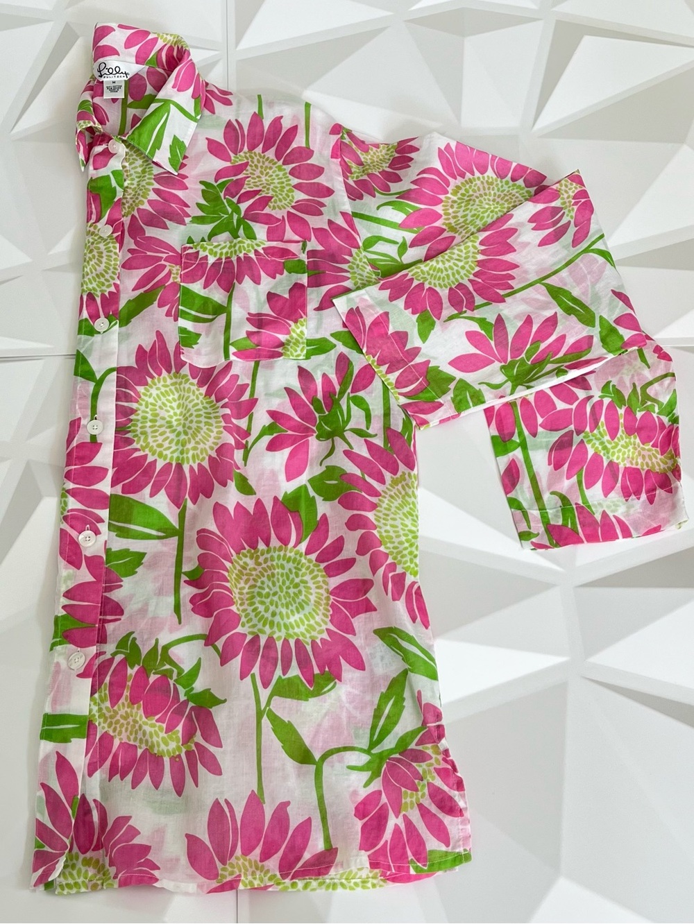 Lilly Pulitzer Vintage Lightweight Shirt With Vibrant Pink Floral Sunflowers - Picture 15 of 17